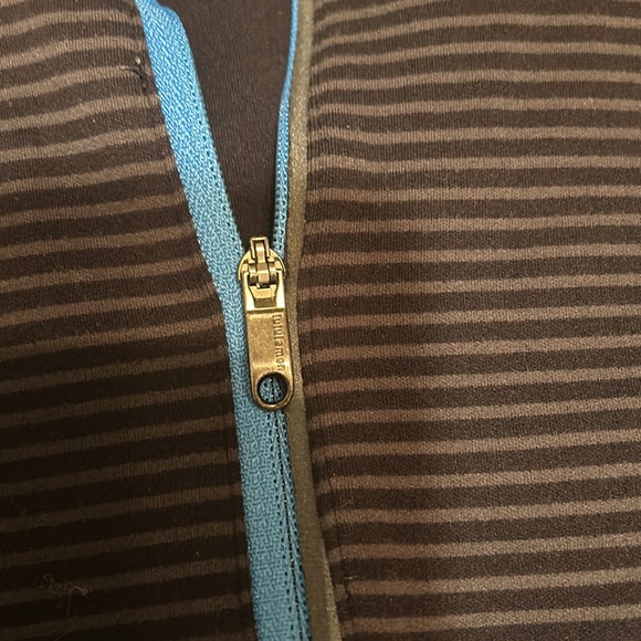 Men’s Lululemon long-sleeved half-zip shirt with side zipper pocket - Picture 4 of 4